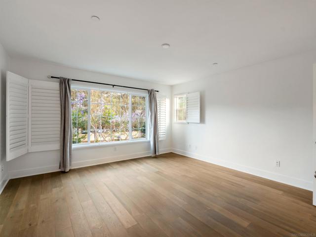 2400 Torrey Pines Rd, La Jolla CA: https://media.crmls.org/mediaz/d248e505-bcd7-433a-aaab-6a5295e9cdce.jpg