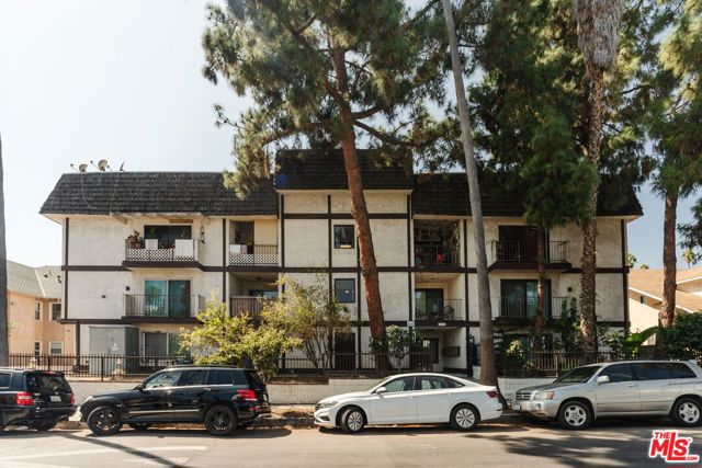 3 Bed Home for Sale in Los Angeles, California