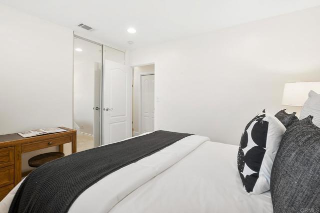 Detail Gallery Image 15 of 41 For 6767 Cowles Mountain Bld, San Diego,  CA 92119 - 4 Beds | 2 Baths