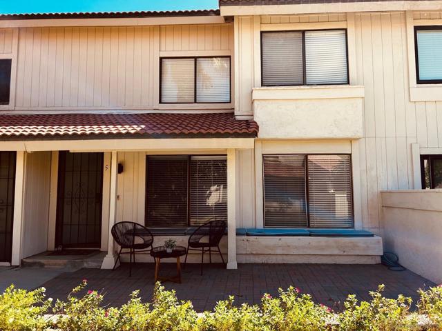 6135 Montecito Dr #5, Palm Springs, CA 92264