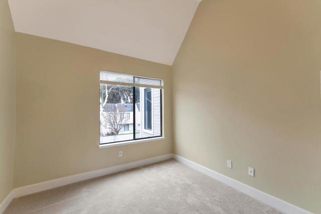 3668 Stoneglen S, Richmond CA: https://media.crmls.org/mediaz/d249d146-e522-4c58-8cfa-c0397bcb694d.jpg