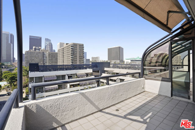 880 W 1st Street, Los Angeles CA: https://media.crmls.org/mediaz/d249e151-f124-4e39-b832-0521bccbc732.jpg