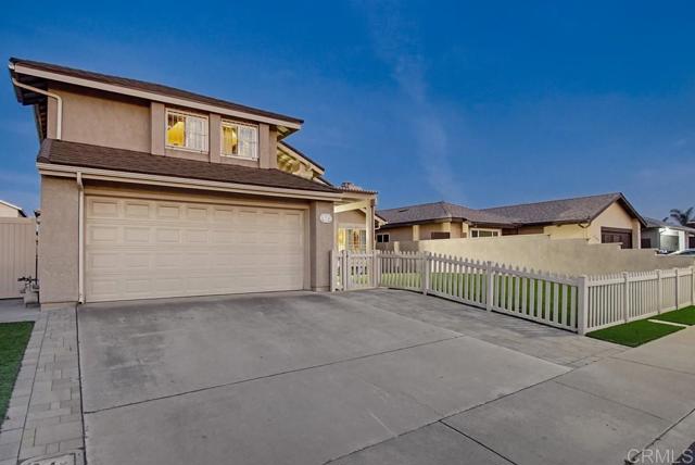 Detail Gallery Image 2 of 49 For 1775 Risueno Ct, San Diego,  CA 92154 - 4 Beds | 3 Baths