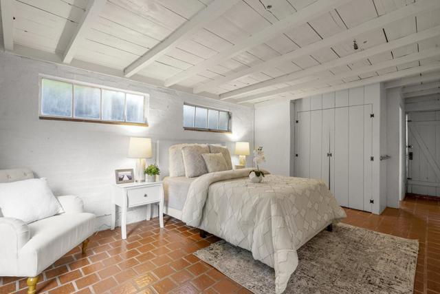 3691 Laguna Avenue, Palo Alto CA: https://media.crmls.org/mediaz/d24a18ec-74c5-4fcd-8ee6-247cfe6b72e9.jpg