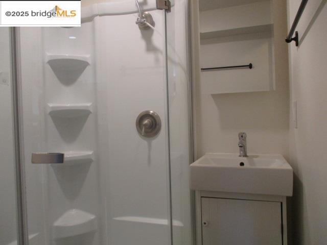 4211 Market St, Oakland CA: https://media.crmls.org/mediaz/d24ade86-c020-44ab-a793-a64d71b0b783.jpg