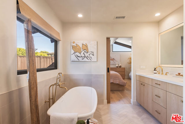 2419 Westridge Road, Los Angeles, California 90049, 5 Bedrooms Bedrooms, 0 ,4 BathroomsBathrooms,Single Family Residence,For Sale,Westridge,0,25614277