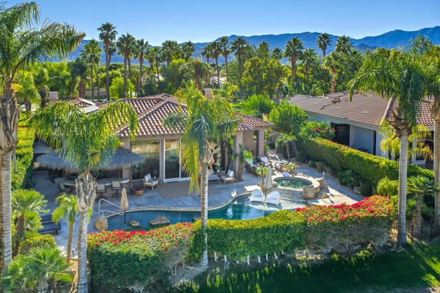 261 Loch Lomond Road, Rancho Mirage CA: https://media.crmls.org/mediaz/d24eb1f0-be06-427c-ba36-fa5f41e9107c.jpg