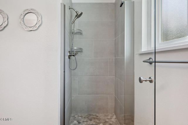 354 Larch Crest Court, Newbury Park CA: https://media.crmls.org/mediaz/d24fdea1-f116-42ff-b04f-593cf034efe4.jpg