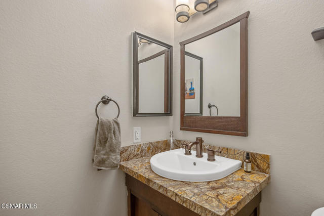 974 Hillview Cir Simi Valley-large-021-0