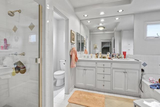Detail Gallery Image 14 of 21 For 627 Arenas St., La Jolla,  CA 92037 - 3 Beds | 3 Baths
