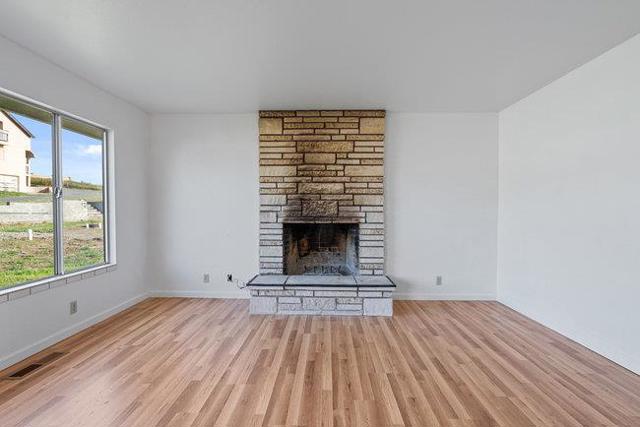 1080 Fairview Road, Hollister CA: https://media.crmls.org/mediaz/d250e426-369a-4d46-94be-34ab584c1641.jpg