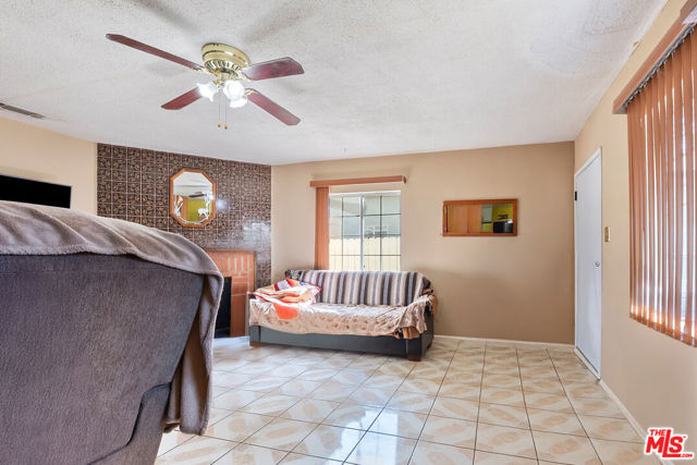 10626 Mountair Avenue, Tujunga CA: https://media.crmls.org/mediaz/d2514e41-07ae-47fb-bb22-7ffab34ee37e.jpg