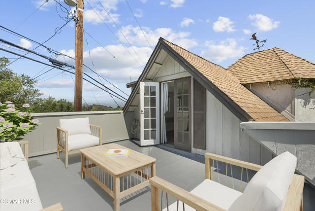 215 Pepper Road, Newbury Park CA: https://media.crmls.org/mediaz/d251a9c8-041d-42c2-9304-d37b53fb34ba.jpg