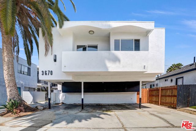 3670 Greenfield Avenue, Los Angeles CA: https://media.crmls.org/mediaz/d2521f23-d9b4-4dc6-93da-d4ed1148e643.jpg