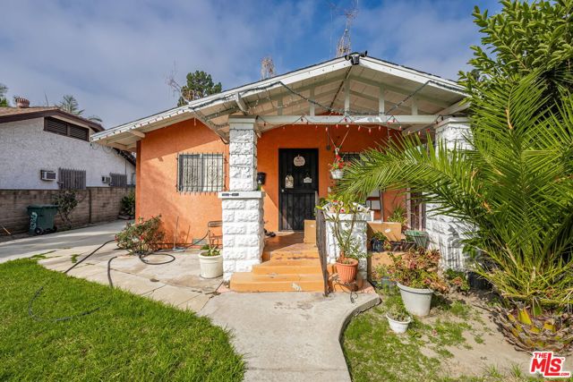 7805 Whitsett Avenue, Los Angeles, California 90001, ,Multi-Family,For Sale,Whitsett,24437463