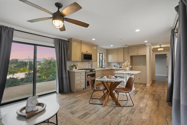 109 Scenic Dr, El Cajon CA: https://media.crmls.org/mediaz/d252999b-fee9-436c-8d0e-5e30b3a74d59.jpg