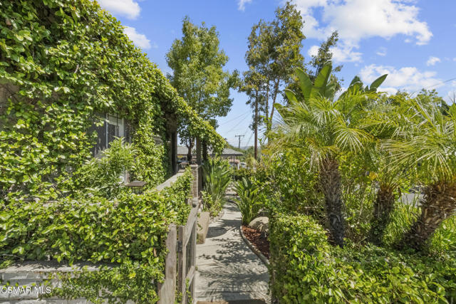 215 Pepper Road, Newbury Park CA: https://media.crmls.org/mediaz/d252a068-fc21-417b-8172-ffd96f63e030.jpg
