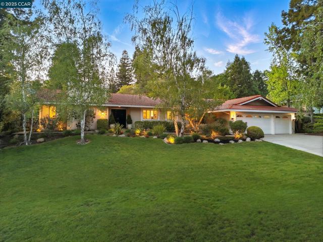 1804 Piedras Circle, Alamo CA: https://media.crmls.org/mediaz/d252ab3b-0d07-45a0-961f-db6562fd4115.jpg