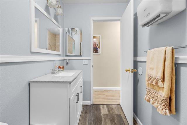 981 Marne Drive, Hollister CA: https://media.crmls.org/mediaz/d252e245-3ee8-4438-92e8-8cbcd5ea3135.jpg