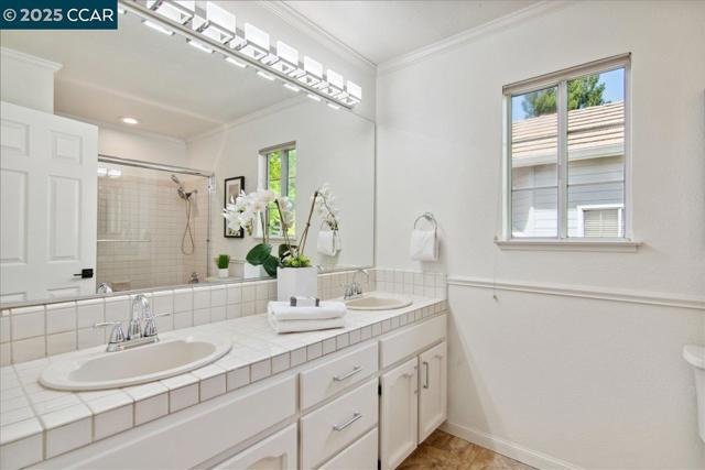 1666 Brush Creek Pl, Danville CA: https://media.crmls.org/mediaz/d2536886-b566-483d-9752-c707e936a86f.jpg