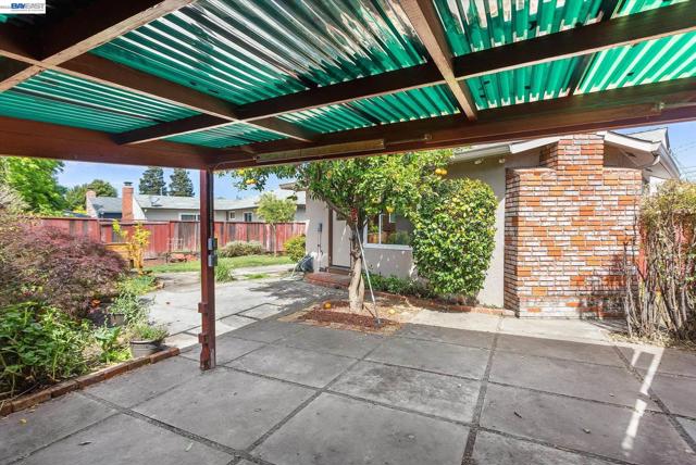 Image 41 of 46 For 831 Casanova Dr