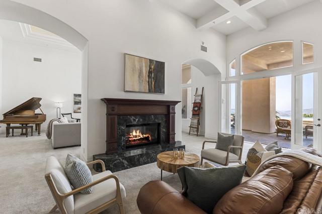Home for Sale in Valley Center
