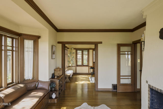 402 Lynn Drive, Ventura CA: https://media.crmls.org/mediaz/d254b133-68a9-4897-b5ed-55bd3f3fb743.jpg
