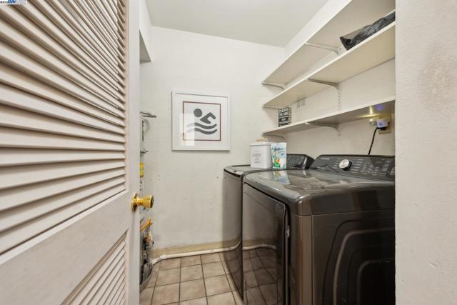 3362 Tonga Ln, Alameda CA: https://media.crmls.org/mediaz/d2556ff6-aec8-45e9-871d-d293688158b8.jpg