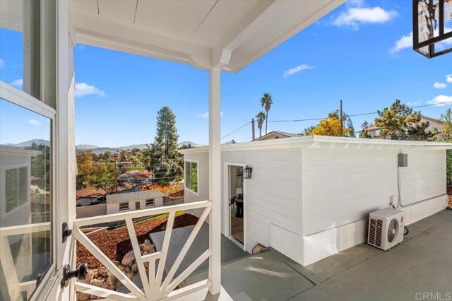 874 Hacienda Drive, El Cajon CA: https://media.crmls.org/mediaz/d2559c28-2800-4a76-9a43-a1d665b999b3.jpg