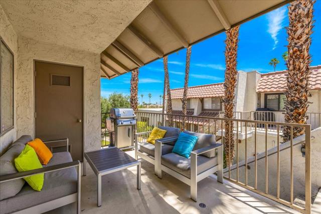 1870 N Mira Loma Way, Palm Springs CA: https://media.crmls.org/mediaz/d255a134-4cfb-4a2e-bf05-48b9ef6d584f.jpg