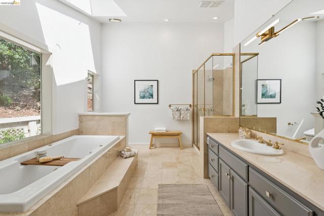 Image 39 of 57 For 23 Valant Place