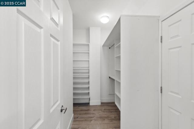 96 Heritage Way, Brentwood CA: https://media.crmls.org/mediaz/d25600f2-62aa-4441-bbcb-f8302f62a3d1.jpg