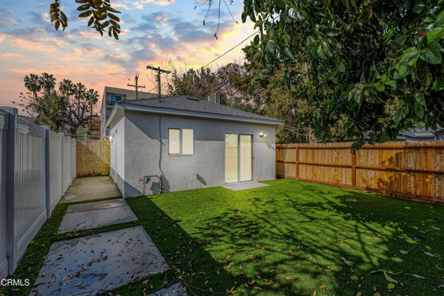 15233 Camarillo Street, Sherman Oaks CA: https://media.crmls.org/mediaz/d2569646-a03d-46cc-9213-d918d1878eb2.jpg