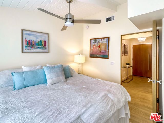 6601 E Seaside Walk, Long Beach CA: https://media.crmls.org/mediaz/d256fb2a-81b0-4308-b129-0206e084cda8.jpg