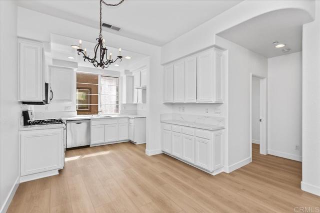 Detail Gallery Image 11 of 47 For 676 Kellogg St, San Marcos,  CA 92078 - 3 Beds | 3 Baths