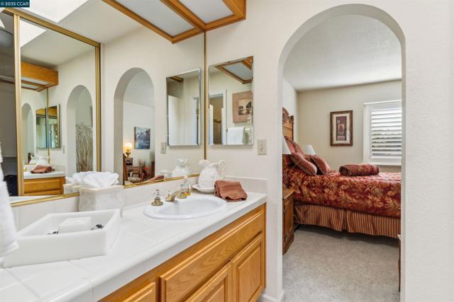 5541 Lanai Court, Discovery Bay CA: https://media.crmls.org/mediaz/d2577671-66e7-4c49-b535-dac22b8c2554.jpg