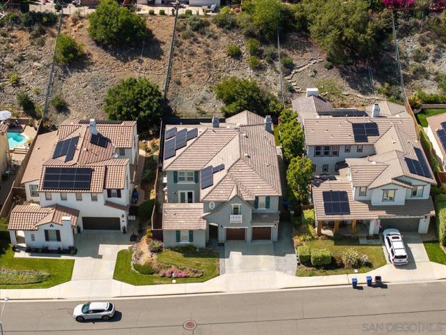 864 Orion Way, San Marcos CA: https://media.crmls.org/mediaz/d258c8a5-b234-4a8f-a591-e3b41ea4c4ee.jpg