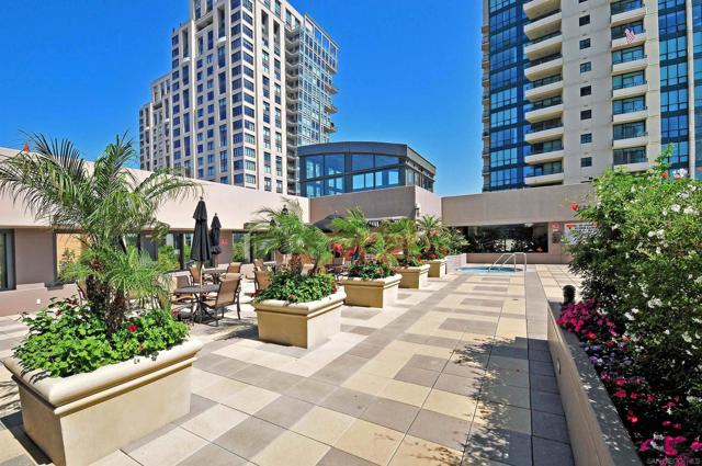 550 Front Street, San Diego, California 92101, 2 Bedrooms Bedrooms, ,2 BathroomsBathrooms,Condominium,For Sale,Front Street,250018930SD