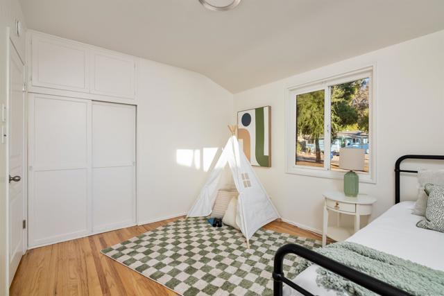 3708 Fairway Dr, La Mesa CA: https://media.crmls.org/mediaz/d258ed5c-56d4-40b8-b949-f5837e575ab2.jpg