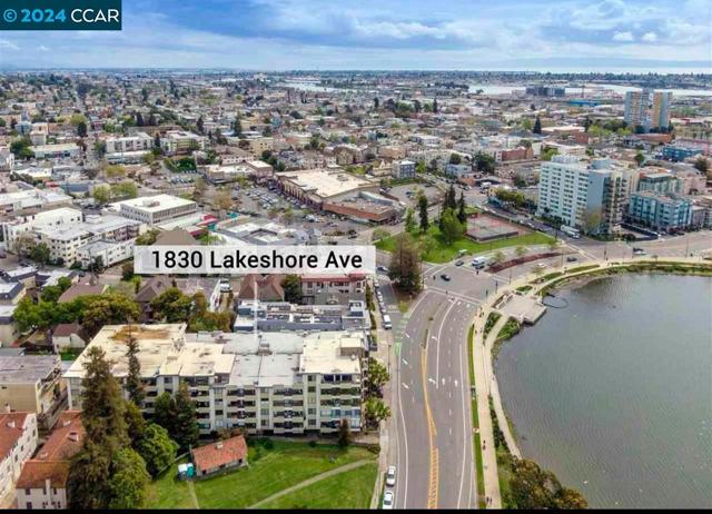 1830 Lakeshore Ave, Oakland, California 94606, 2 Bedrooms Bedrooms, ,2 BathroomsBathrooms,Condominium,For Sale,Lakeshore Ave,41054297