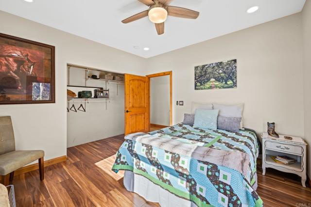 15636 Sage Hill Drive, Ramona CA: https://media.crmls.org/mediaz/d259a76a-e229-4bed-b9ba-cf691ef5dae2.jpg