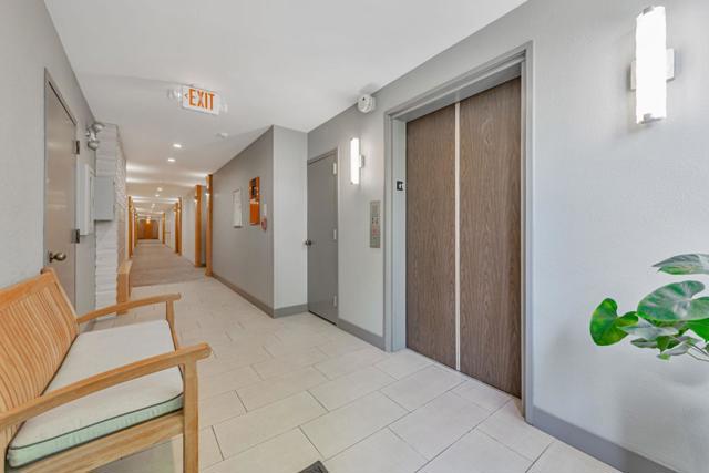 2140 Santa Cruz Avenue, Menlo Park CA: https://media.crmls.org/mediaz/d259c53d-9d21-4055-acc4-9a56f88327ff.jpg