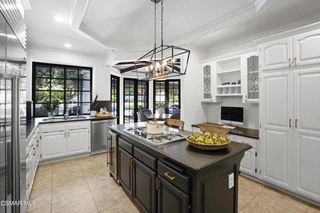 29270 Wagon Road, Agoura Hills CA: https://media.crmls.org/mediaz/d25a029f-0dcd-469f-ba47-575adabcf899.jpg