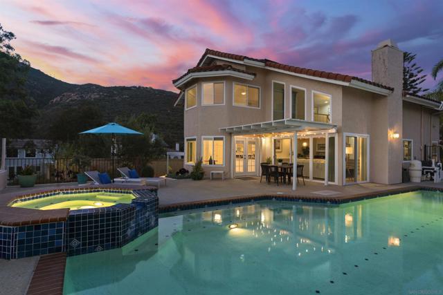6968 Talisman Ct, San Diego CA: https://media.crmls.org/mediaz/d25aa3f9-558b-4778-9f48-c30731891ccd.jpg