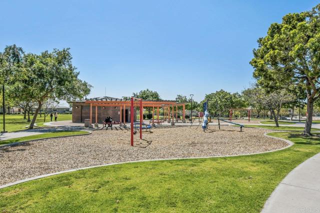1450 Oakpoint Ave, Chula Vista CA: https://media.crmls.org/mediaz/d25ac484-3dab-4d50-9507-8f95310778a2.jpg
