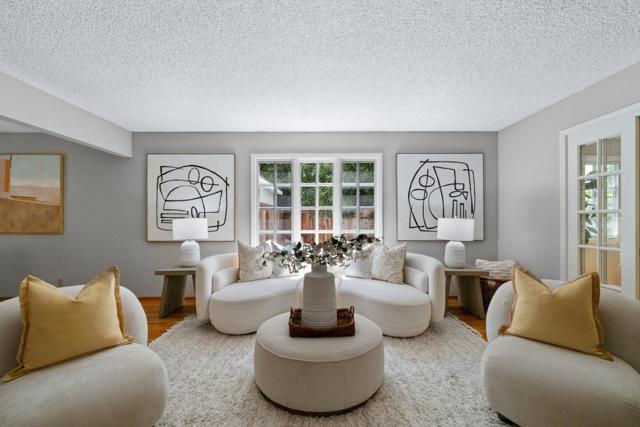 949 Wing Place, Stanford CA: https://media.crmls.org/mediaz/d25ae646-1683-4676-bbf8-c93f0e822616.jpg