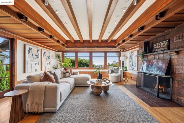 1309 Arch St, Berkeley CA: https://media.crmls.org/mediaz/d25cf3bc-811e-4c68-9c73-7002086cdf0b.jpg