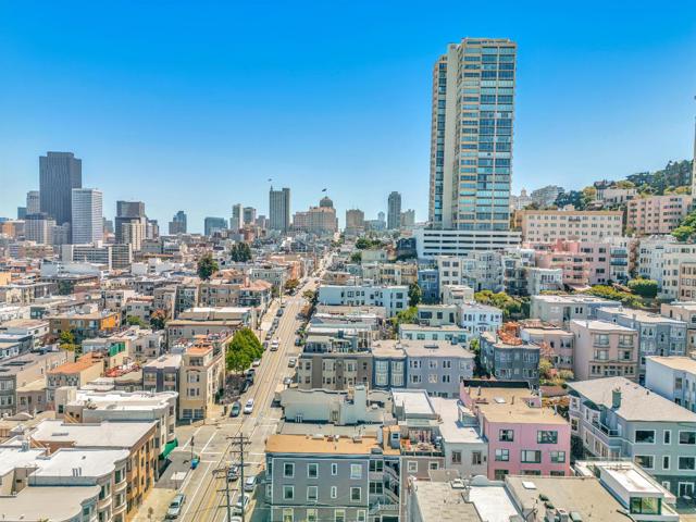806810 Union Street, San Francisco CA: https://media.crmls.org/mediaz/d25d7da5-d57c-49de-b04a-196bef230966.jpg
