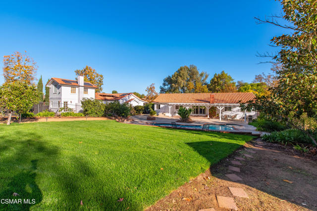 952 Carefree Drive, Simi Valley CA: https://media.crmls.org/mediaz/d25dd1b2-9562-4d20-a5f6-0da69ce10e8e.jpg