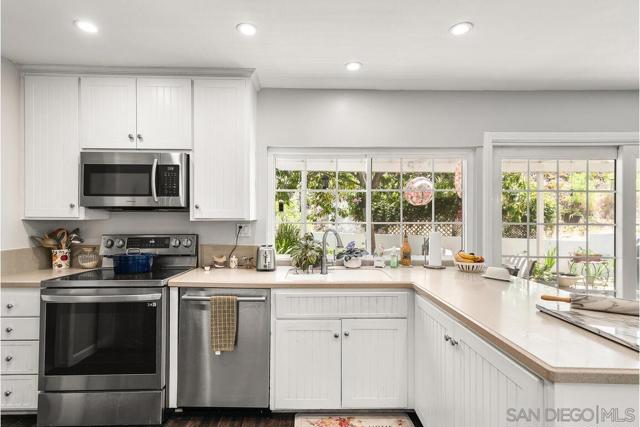 5483 Maisel Way, San Diego CA: https://media.crmls.org/mediaz/d25e21b0-b1d9-4364-8d85-b4351d6a662c.jpg